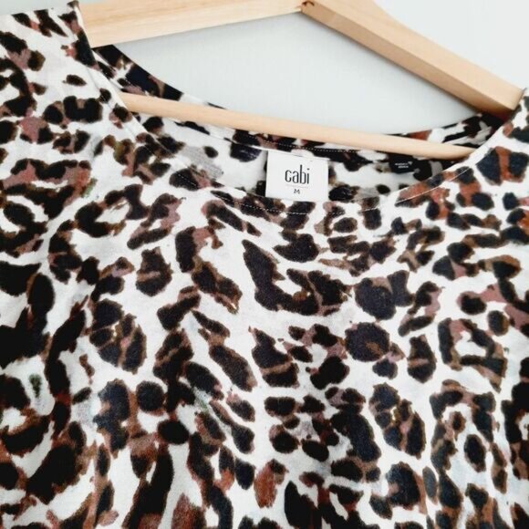 CABI Boxy Asymmetric Hem Soft Short Sleeve Leopard T-shirt Top Sz M - Picture 5 of 8